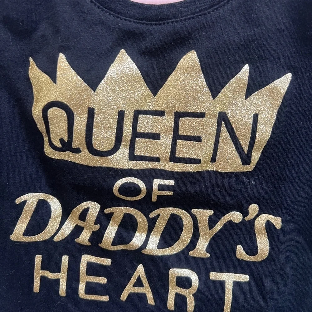 NWOT Children’s Place 2T Black & Gold Queen of Daddy’s Heart Short Sleeve Tshirt